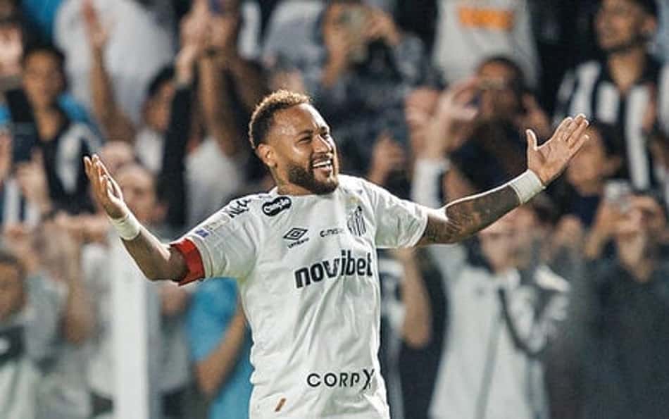 Neymar se tornou o 9º maior artilheiro da hitória do clube. (Foto: Raul Baretta/ Santos FC)