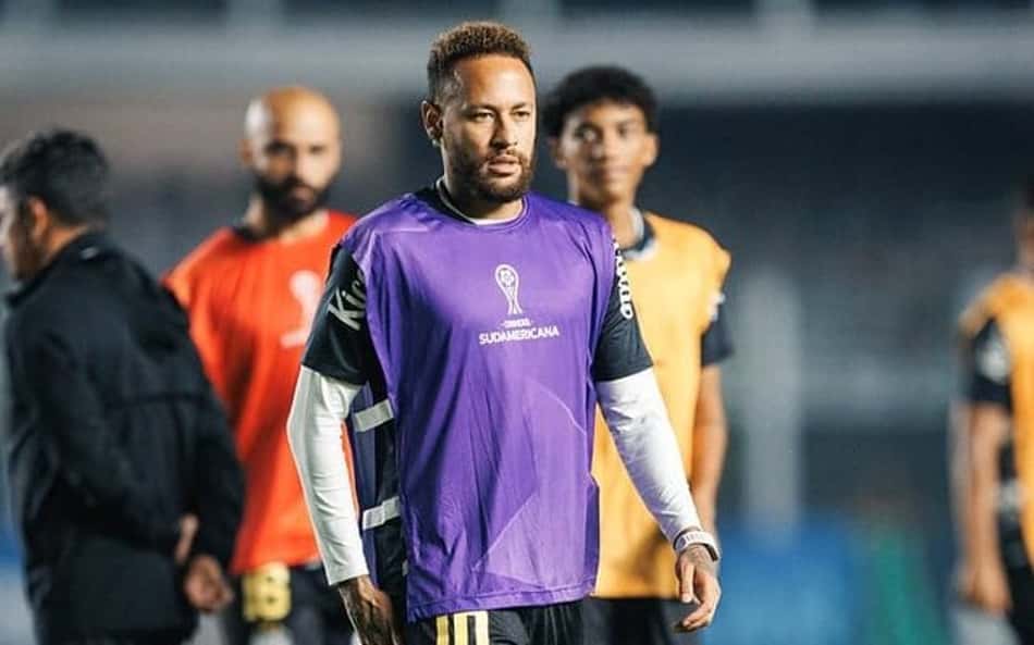 Neymar durante aquecimento do Santos na Vila Belmiro. (Foto: Raul Baretta/ Santos FC)