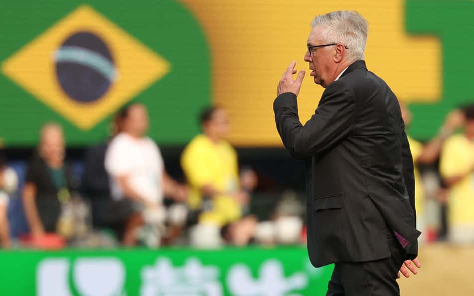 Após queda do Brasil na Copa, jornal alemão revela anotações de Ancelotti deixadas no vestiário