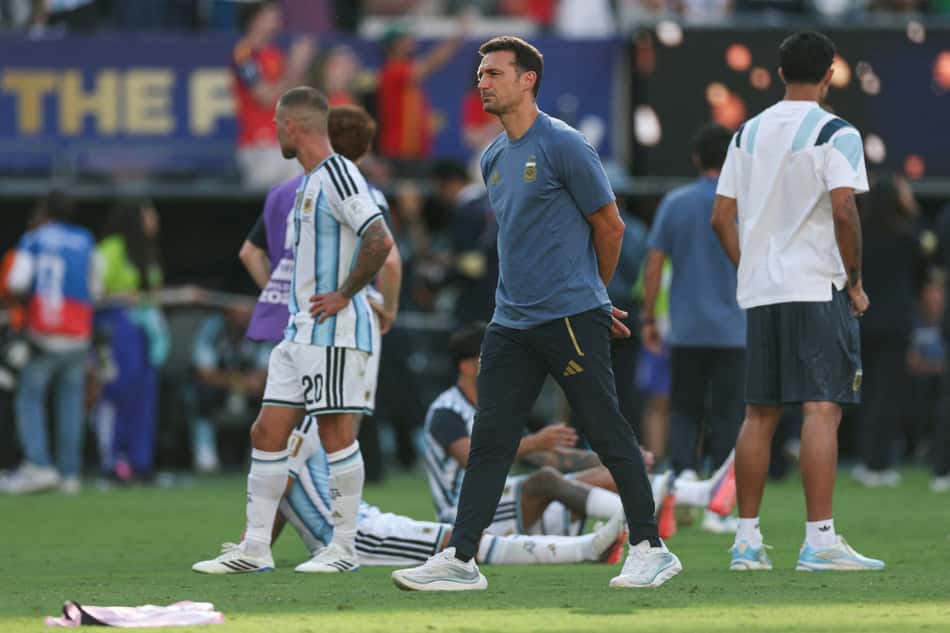 Jogadores argentinos tristes com o vice