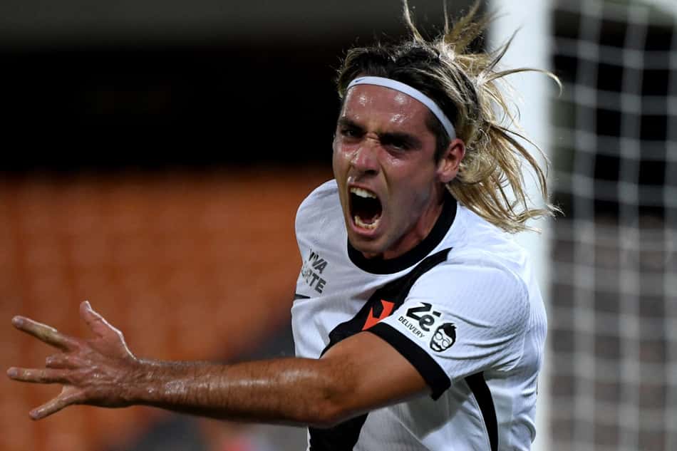 Spinelli comemora gol de empate do Vasco contra o Independiente Medellín