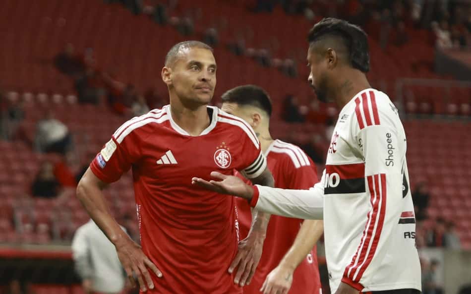 Alan Patrick e Bruno Henrique em Internacional x Flamengo