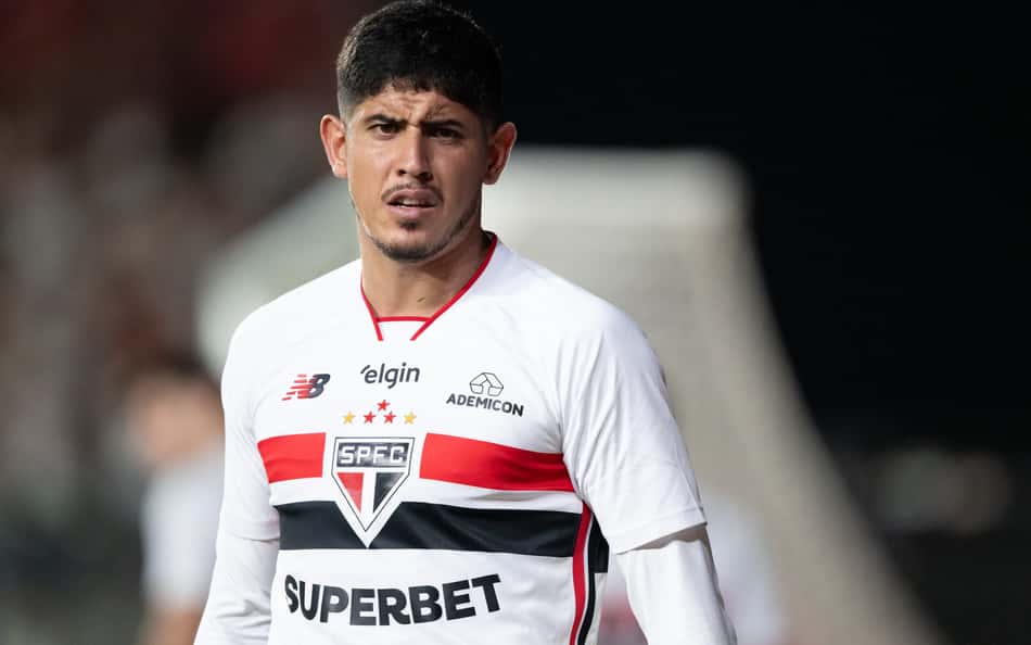 São Paulo queria manter Alan Franco, mas zagueiro pediu para sair; veja os bastidores