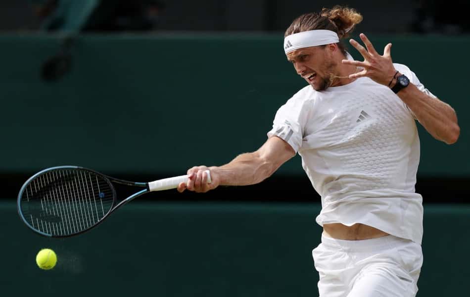 Alexander Zverev bate de direita na vitória sobre Arthur Fery em Wimbledon