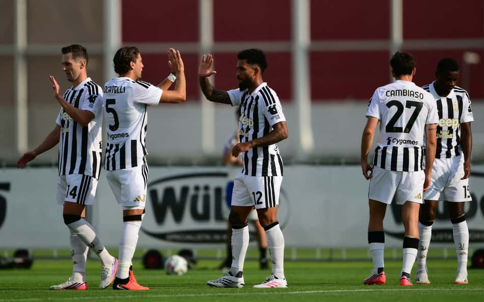 Juventus vence o Lille em amistoso de pré-temporada (Photo by Marco BERTORELLO / AFP)