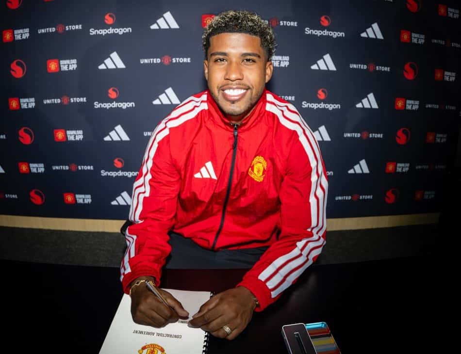 Ex-Vasco, Andrey Santos é o novo reforço do Manchester United