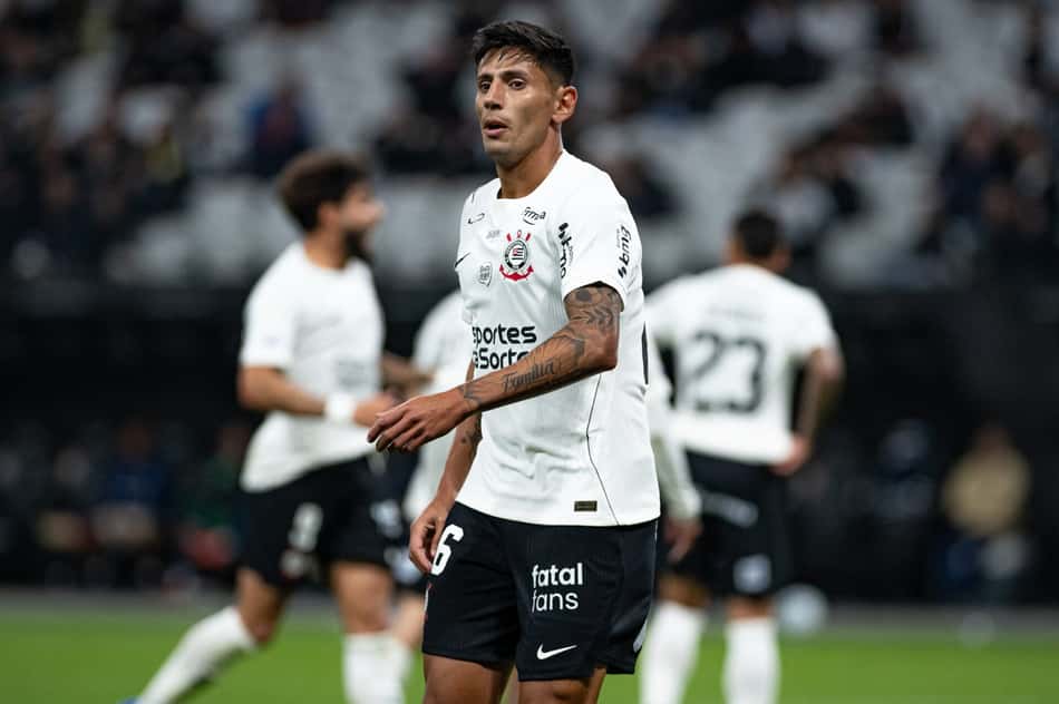 Angileri durante partida do Corinthians