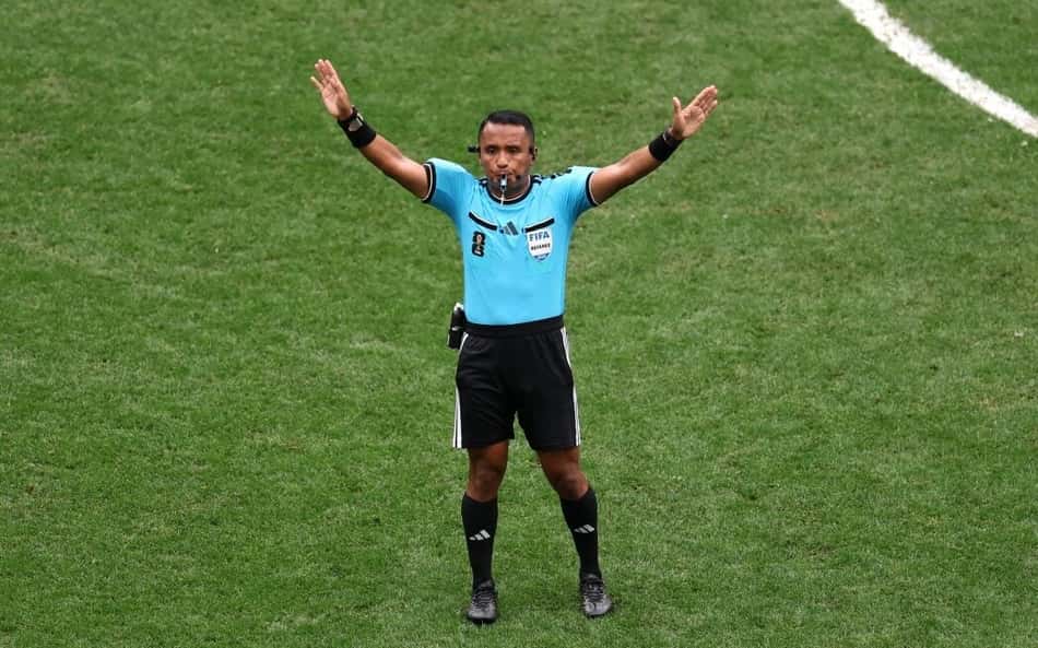 Quem é o árbitro de França x Espanha na semifinal da Copa do Mundo?