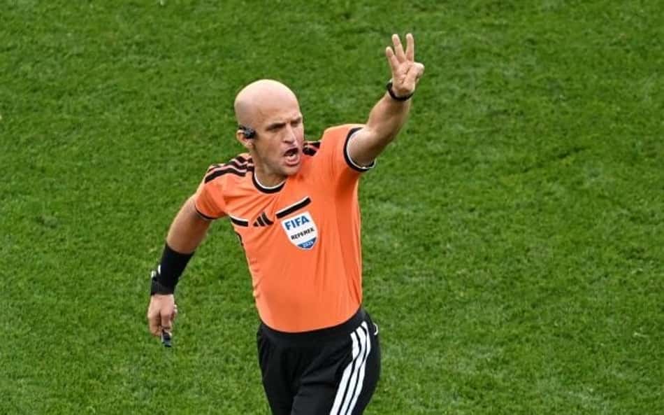 Pressionado? Árbitro de EUA x Bélgica já apitou outros dois jogos na Copa