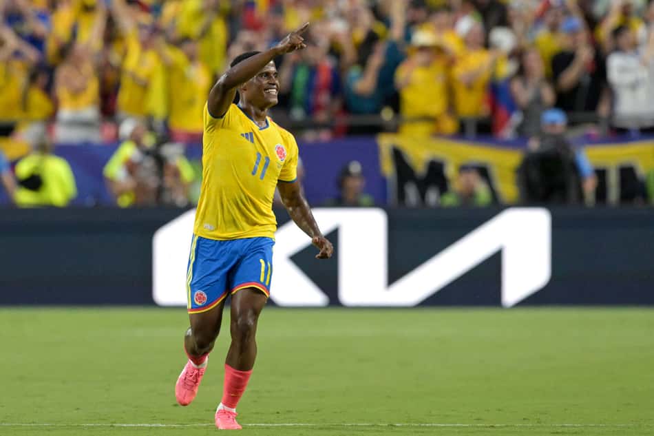 Jhon Arias comemora gol pela Colômbia na Copa do Mundo