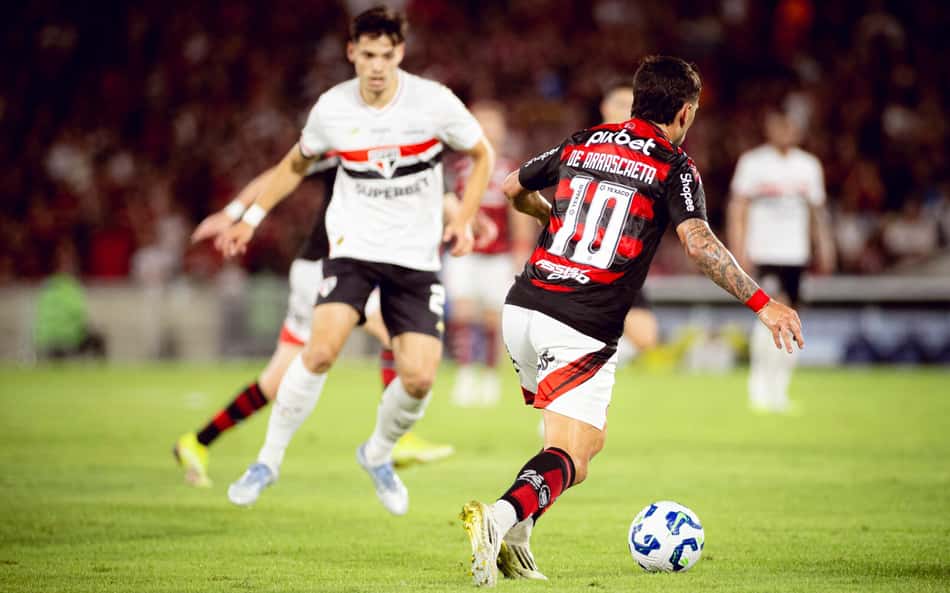 Arrascaeta em Flamengo x São Paulo