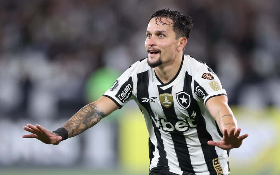 Fifa retira transfer ban do Botafogo por dívida na contratação de Artur