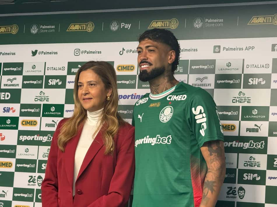 Barboza é apresentado pelo Palmeiras