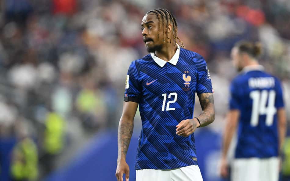 Barcola em ação na partida entre França e Espanha, pela semifinal da Copa do Mundo