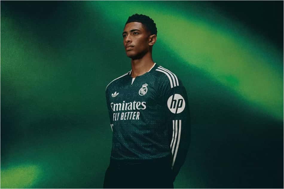 Bellingham usando o novo uniforme do Real Madrid