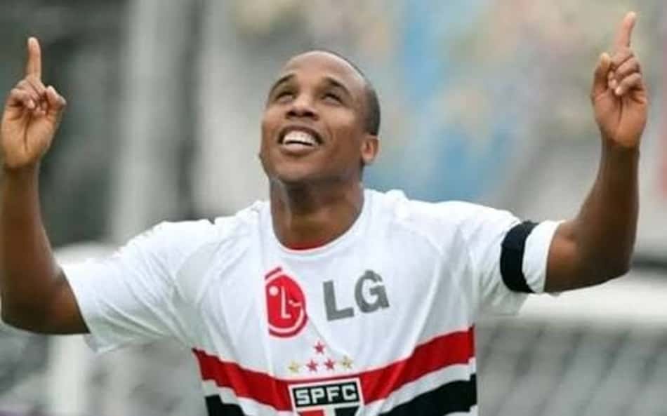 Flamengo 2 x 4 São Paulo no Brasileirão 2008: show de Borges no Maracanã rumo ao tri