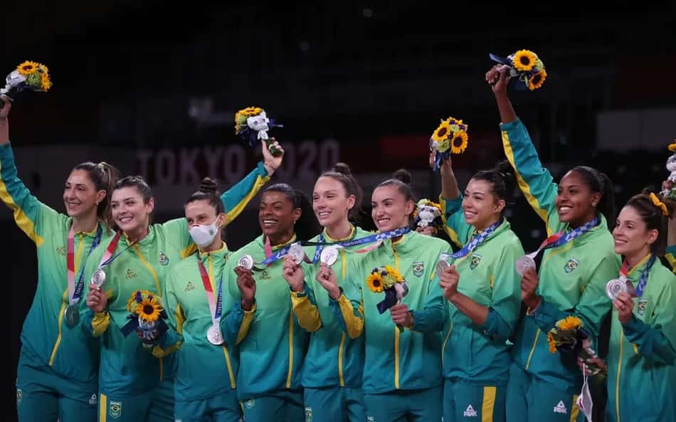 Brasil é prata em Tóquio (Foto: Reprodução)