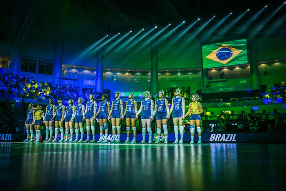 Brasil é vice na VNL feminina (Foto: Divulgação; Volleyball World)