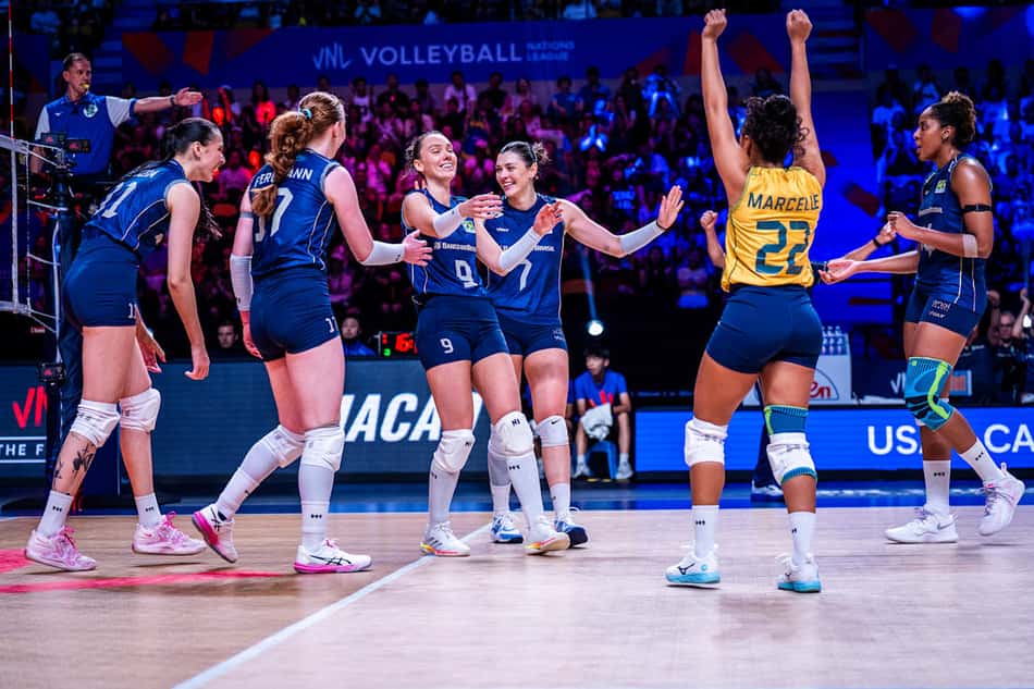 Brasil vence a Itália na semifinal da Liga das Nações (Foto: Divulgação; Volleyball World)