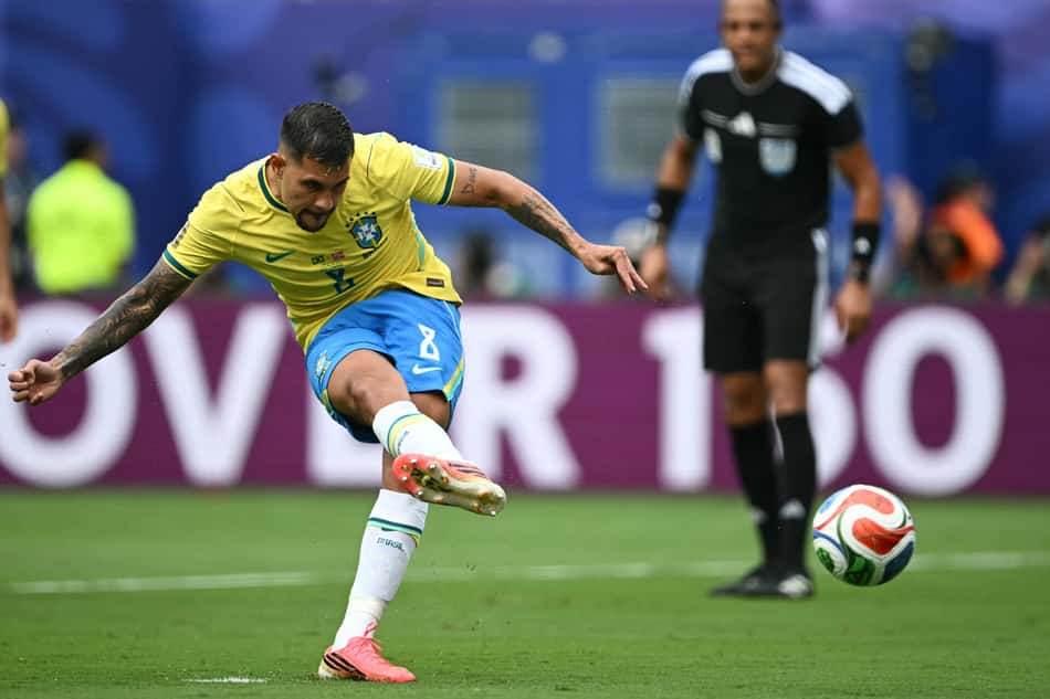 Bruno Guimarães erra cobrança de pênalti durante Brasil x Noruega pelas oitavas de final da Copa do Mundo
