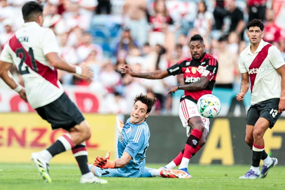 Bruno Henrique marca em amistoso entre Flamengo e River Plate