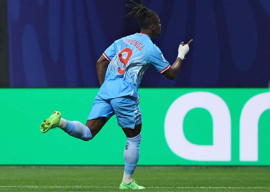 Cipenga marcou para a RD Congo na Copa do Mundo contra a Inglaterra