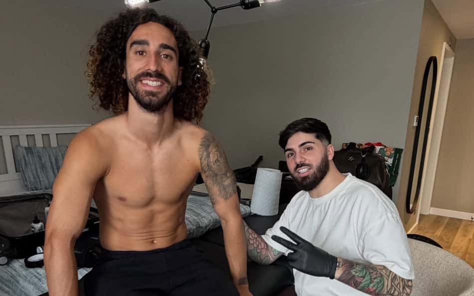 Cucurella tatua rosto do treinador da Espanha e cumpre promessa após a Copa