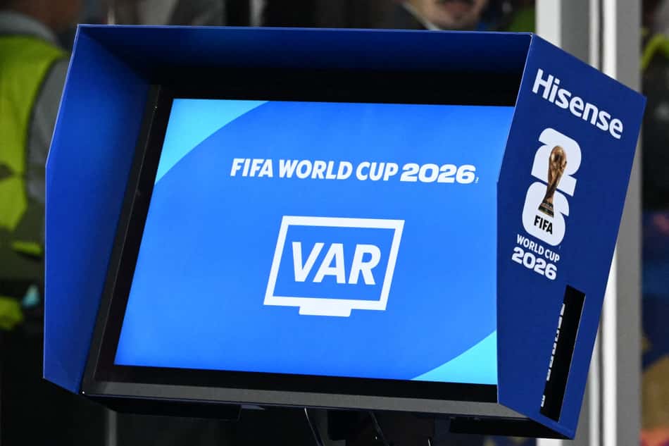 Cabine do VAR em jogo entre Inglaterra e RD Congo, disputada em Atlanta