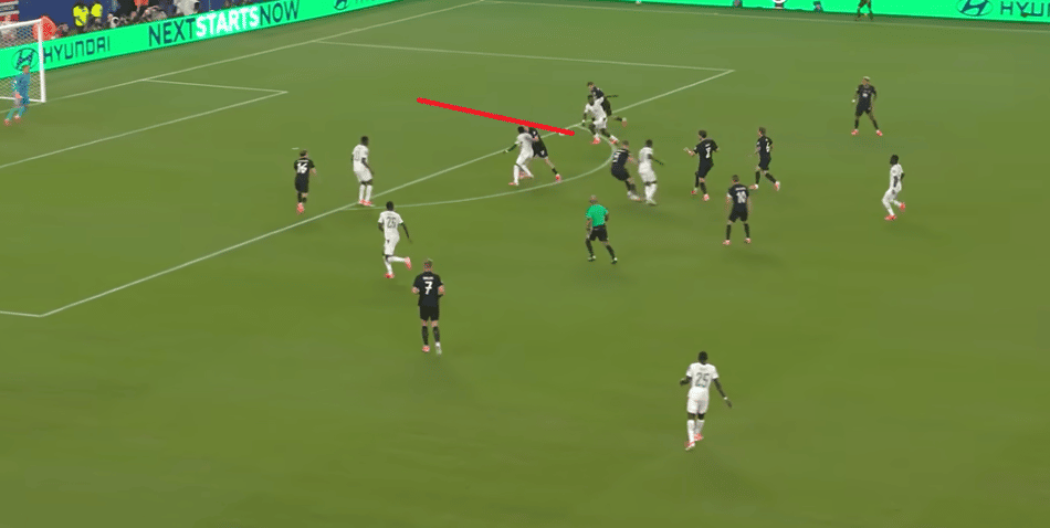 Campo tático mostra espaço dado pela Noruega em gol de Senegal
