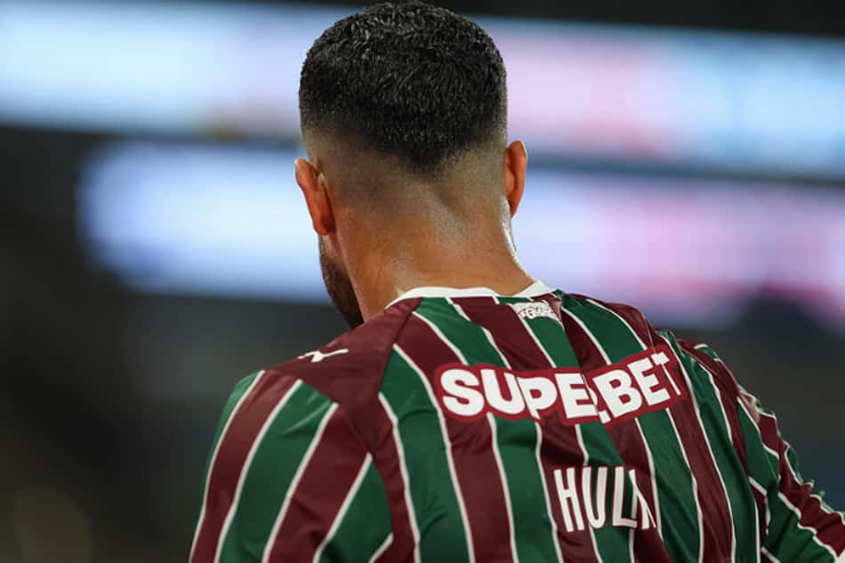 Hulk realiza sua estreia pelo Fluminense em amistoso (Foto: LUCAS MERÇON / FLUMINENSE F.C.)