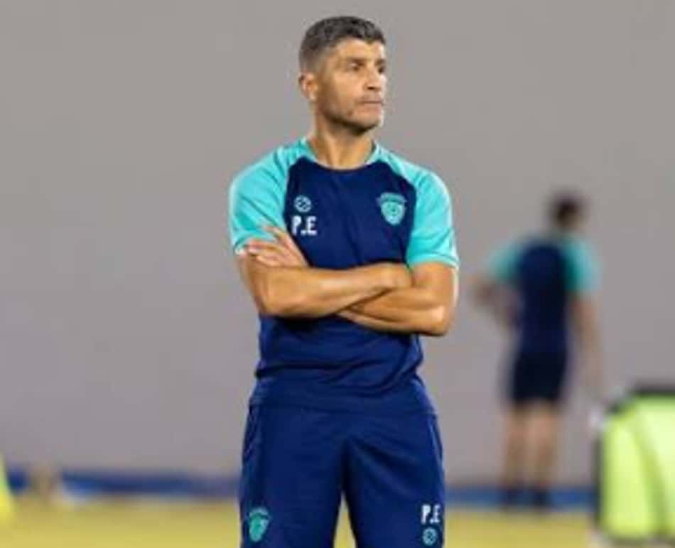 Pedro Emanuel durante treino do Al-Fatyha