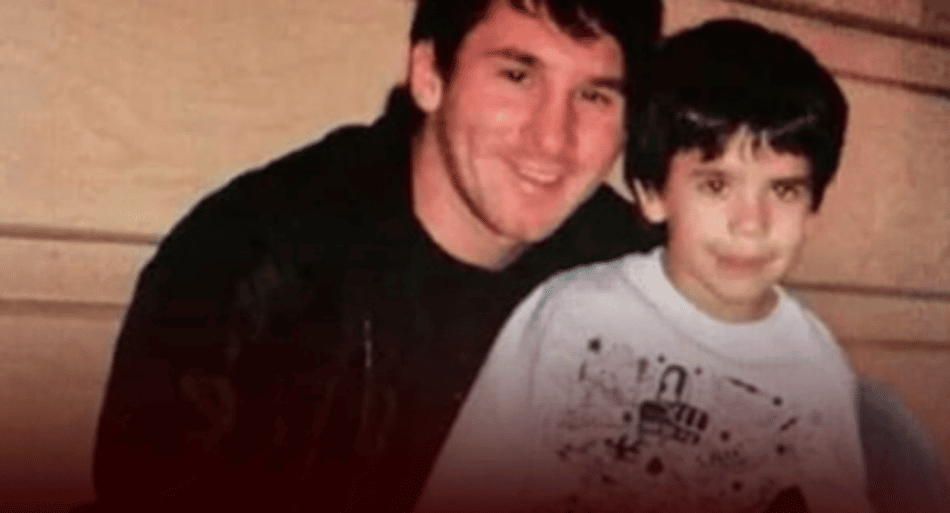 Lionel Messi ao lado de Joan García (Foto: Reprodução) 