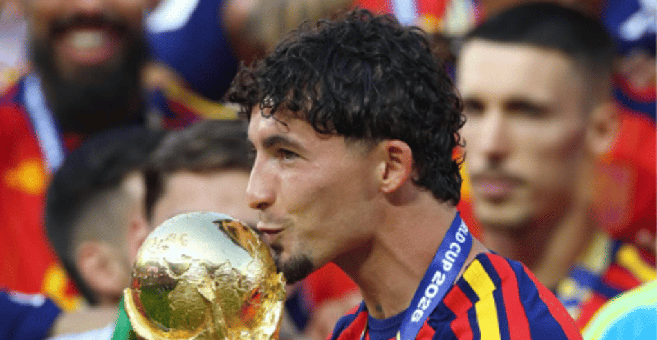 Yeremy Pino foi campeão da Copa do Mundo com a Espanha (Foto: Reprodução/Instagram)