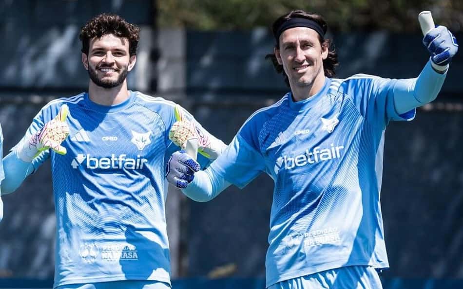 Cássio exalta boa fase de Otávio no Cruzeiro: 'Tem colhido os frutos'