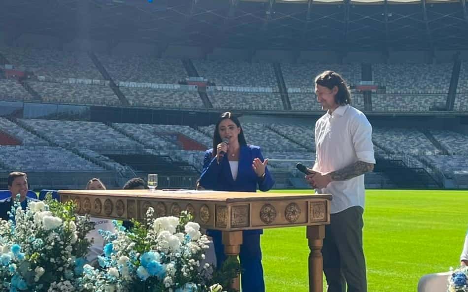 Cruzeiro: Cássio participa de evento no Mineirão para celebrar casamentos