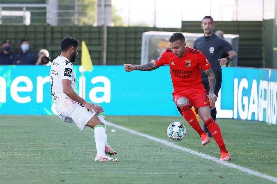 Cebolinha em ação pelo Benfica
