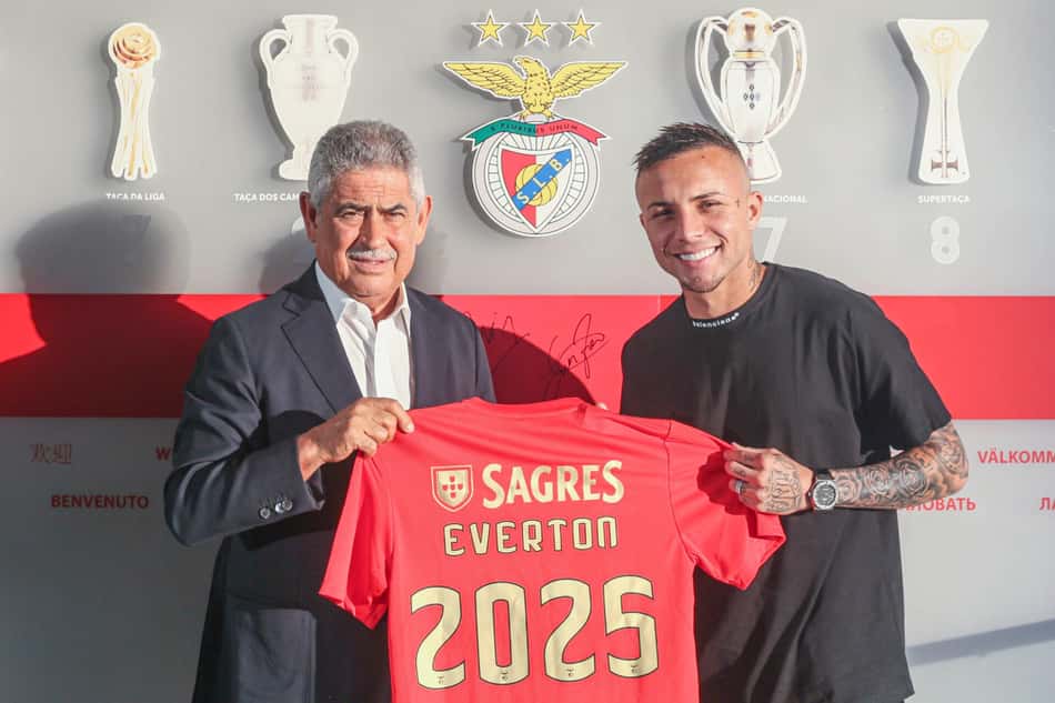 Everton Cebolinha na chegada ao Benfica