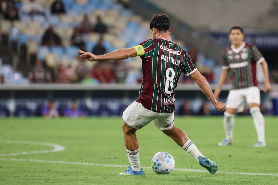 Chute do Martinelli para gol do Fluminense contra o Nova Iguaçu