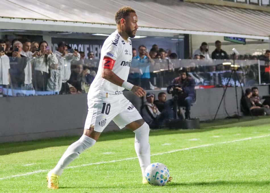 Comemoração de Neymar em gol contra Chapecoense movimenta web (Foto: THEO DAOLIO/EKOBANPRESS/FOLHAPRESS)
