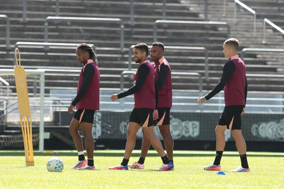 Elenco do Corinthians reunido 