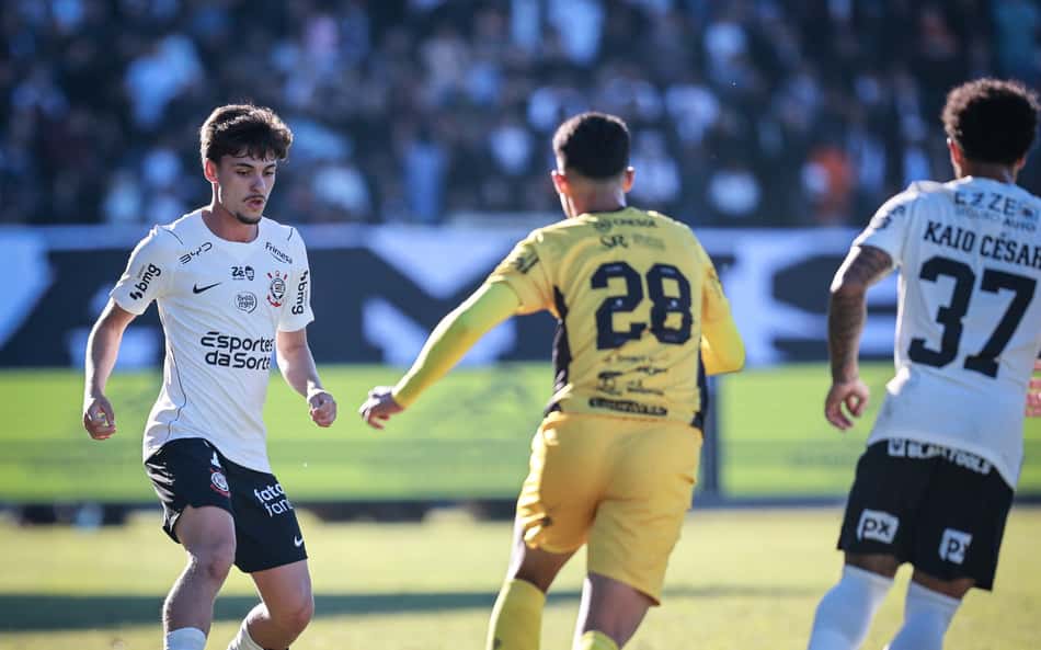 Sem Memphis, Corinthians empata com o Cascavel em amistoso de intertemporada