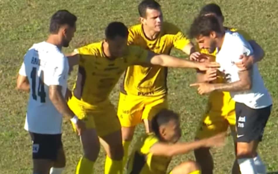 Brigas em Corinthians x Cascavel viralizam: 'Cenas lamentáveis'