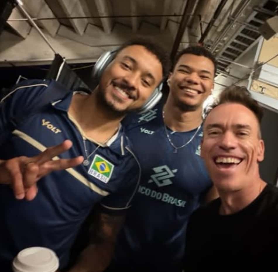 DJ Stari com Maique e Darlan, da seleção brasileira de vôlei em Chicago