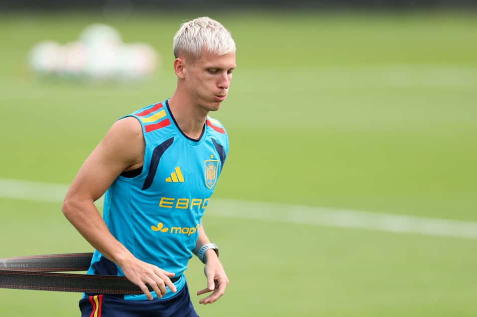 Dani Olmo em treino da Espanha na Copa do Mundo