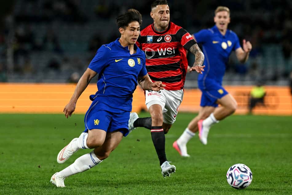 Dastan Satpayev em ação pelo Chelsea em amistoso de pré-temporada