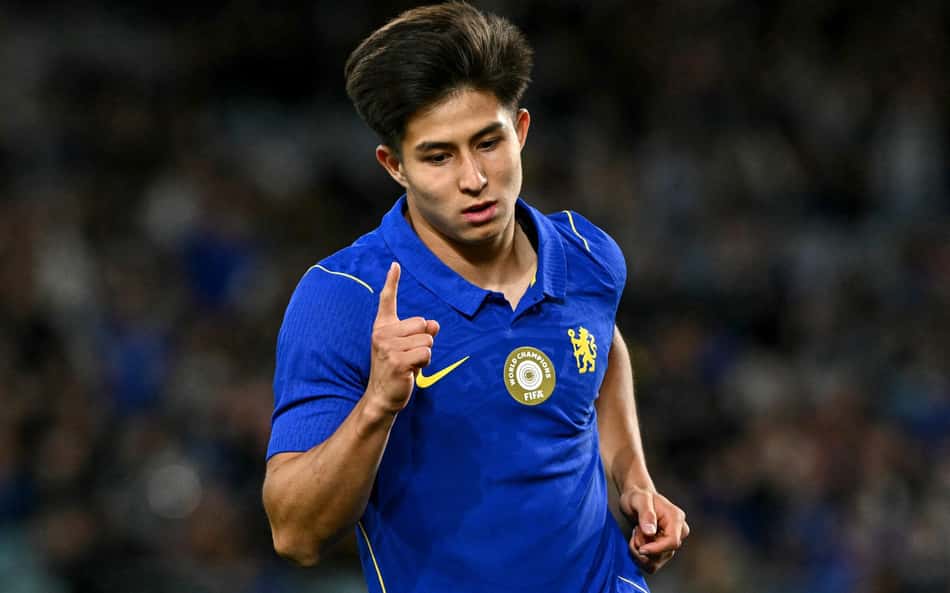 Dastan Satpayev comemora gol pelo Chelsea em amistoso de pré-temporada