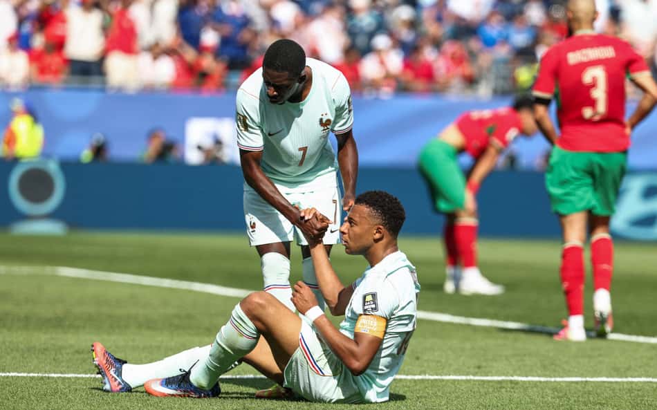 Dembélé exalta força mental de Mbappé após pênalti: 'Ele nunca duvida'