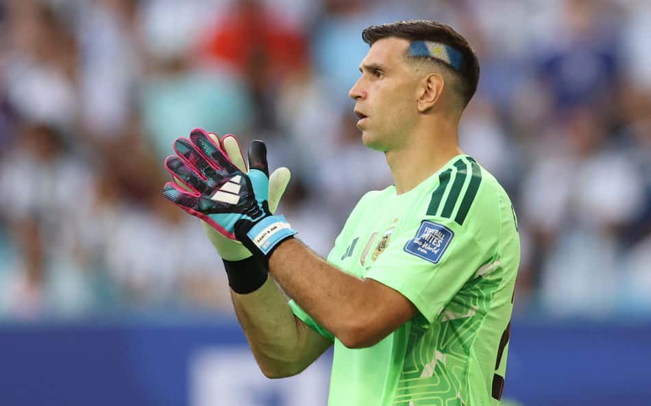 Dibu Martínez durante vitória da Argentina sobre Cabo Verde, na Copa do Mundo