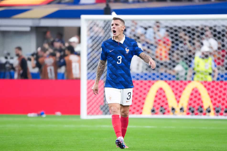 Lucas Digne no duelo entre França e Espanha na Copa do Mundo