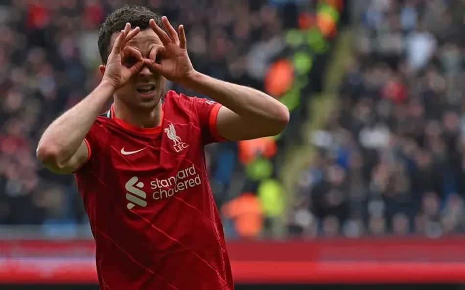 Diogo Jota em ação com a camisa do Liverpool